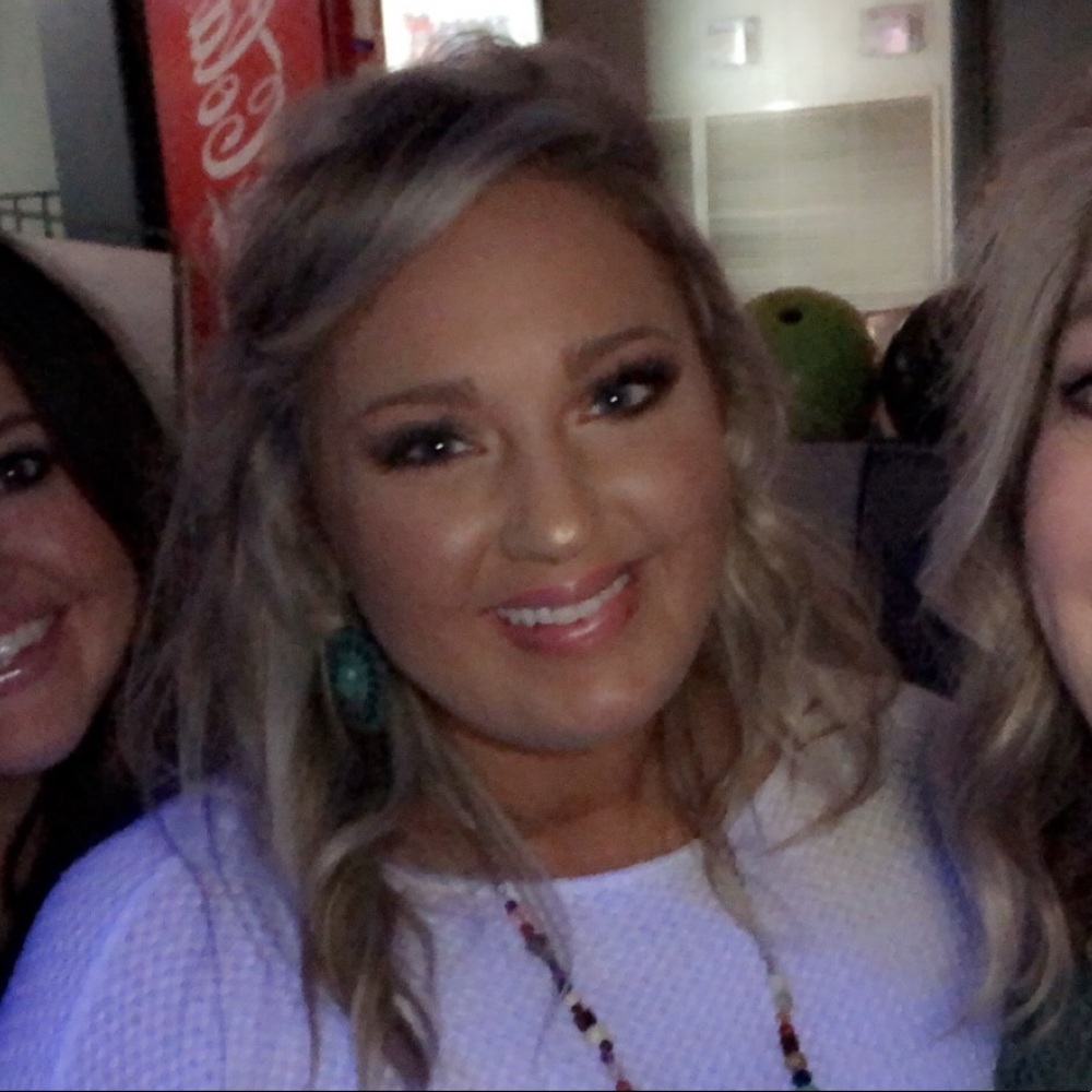 Meet your Posher, Cassie